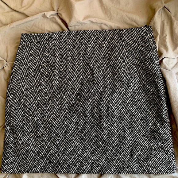 H&M Black and White Plaid Knit Mini Skirt Winter Skirt Chevron - Picture 1 of 3
